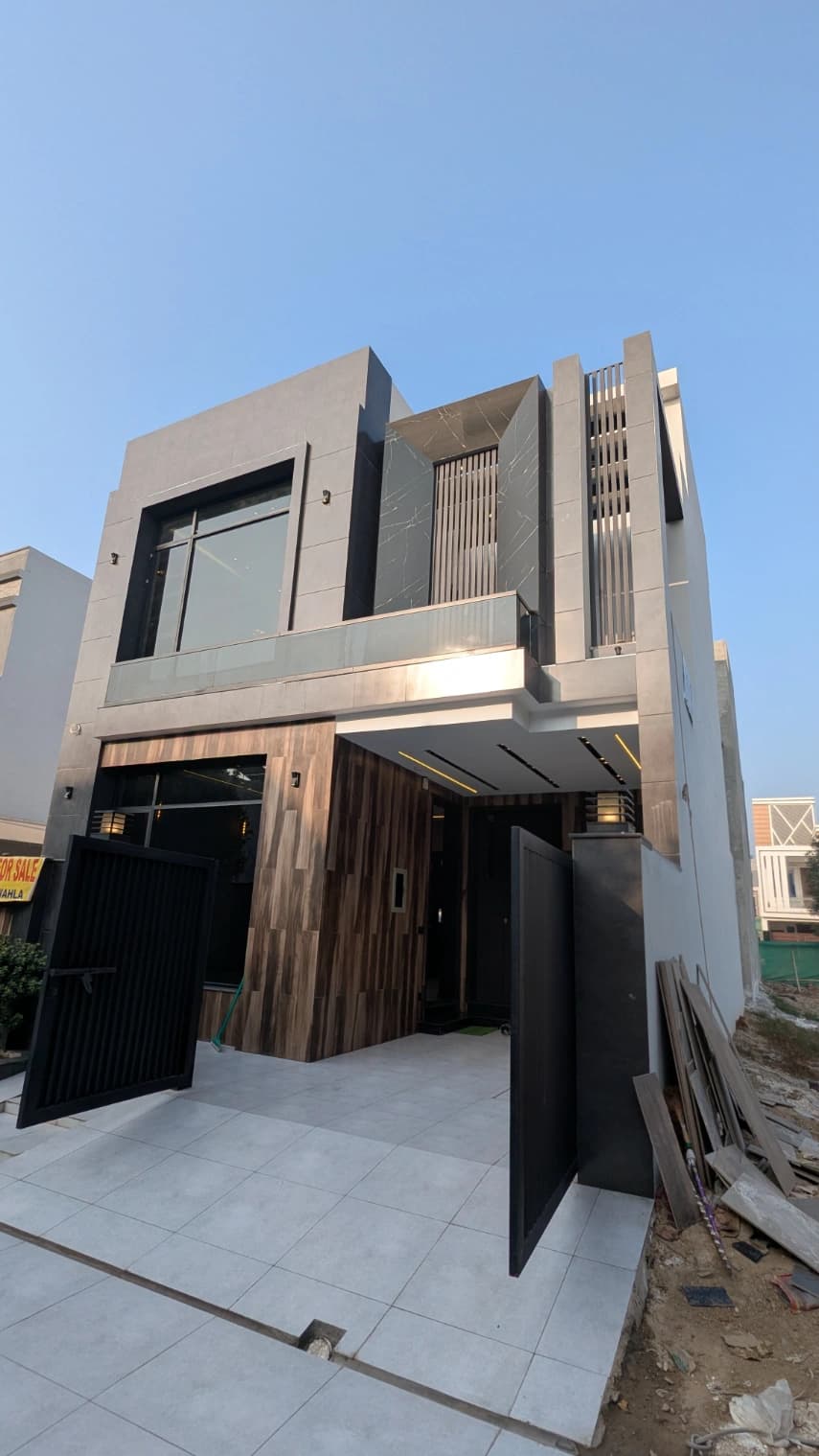 Luxury Homes - 5 Marla
